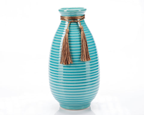 Vaza albastra din ceramica